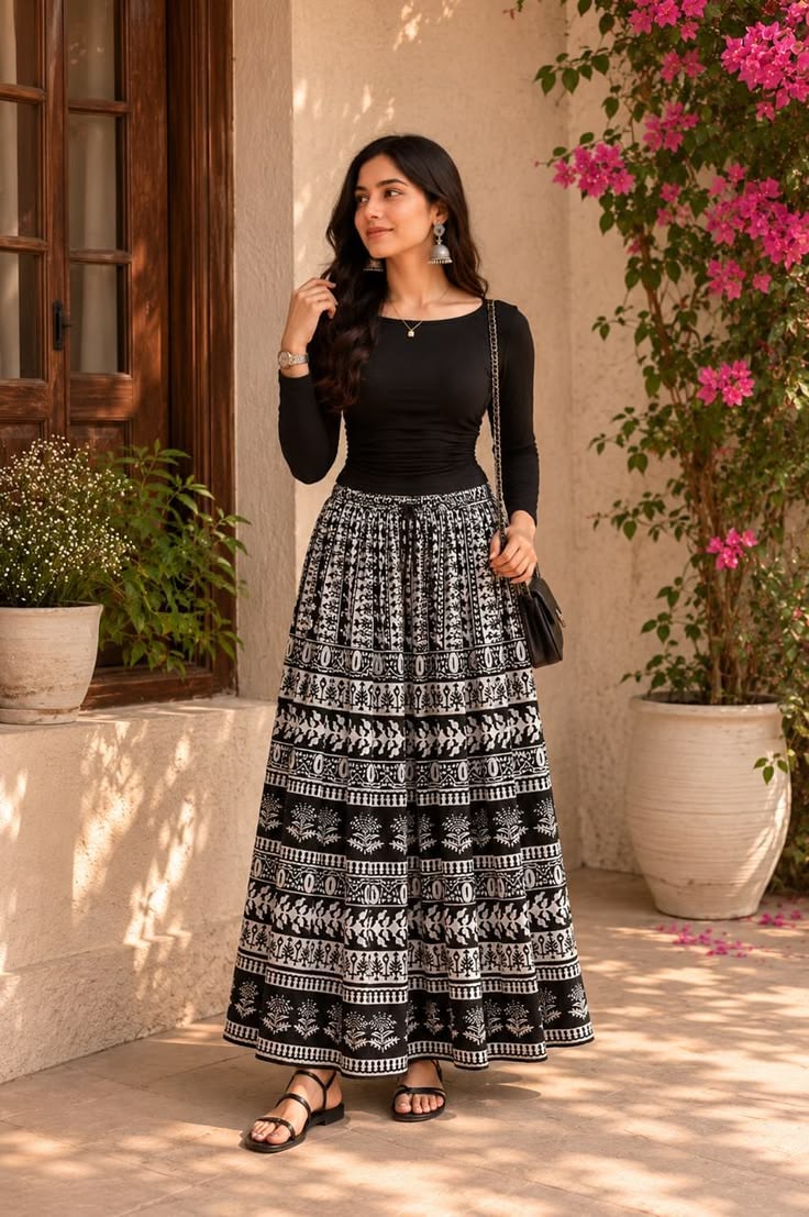 Women Black White Printed Tiered Maxi Skirt