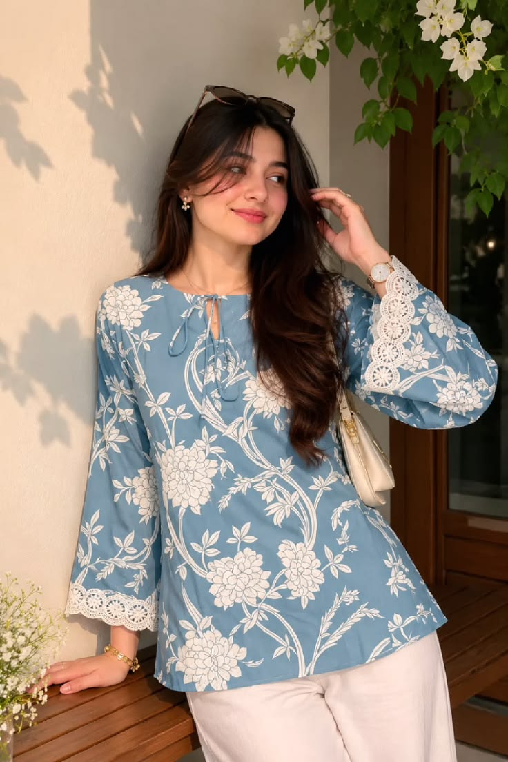 Women Blue Floral Printed Bell Sleeve Kurti
