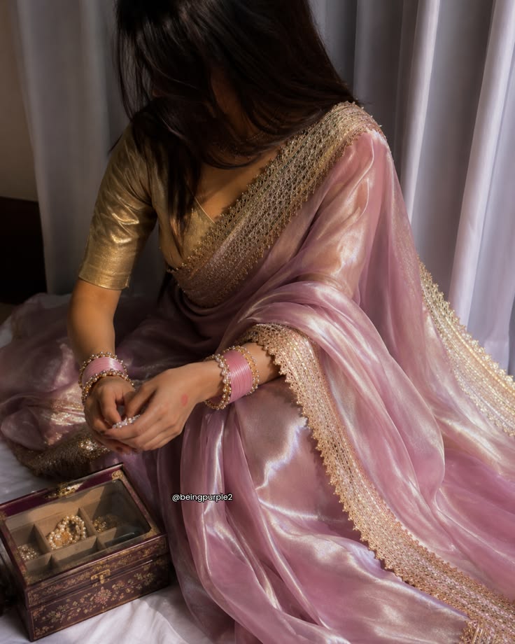 Women Lavender Shimmer Saree with Heavy Golden Border