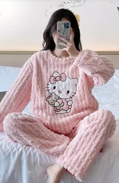 Women Pink Plush Winter Night Suit