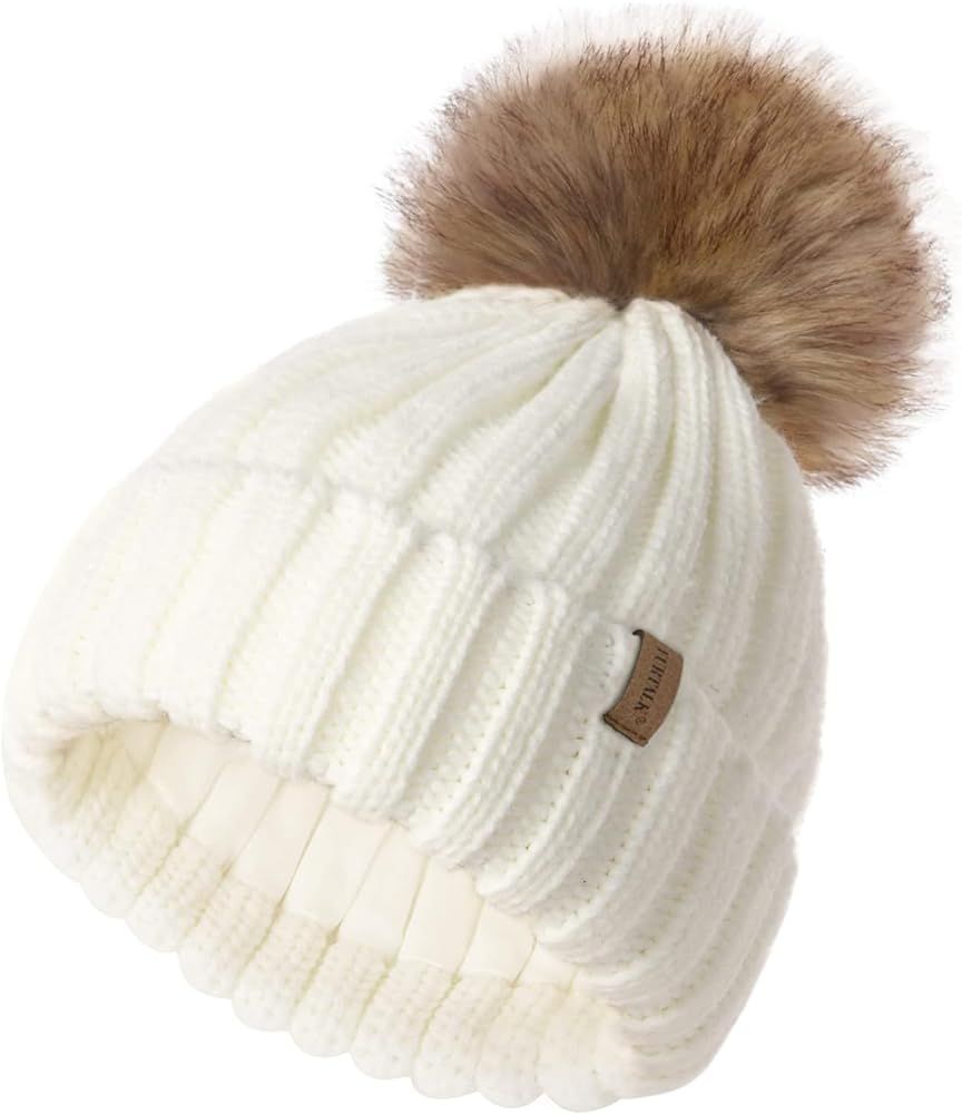 Cozy Pom-Pom Winter Beanie